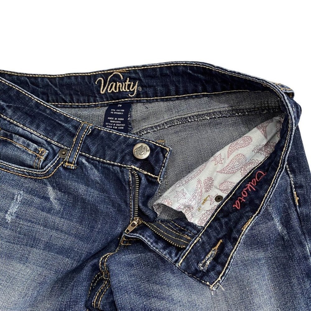 Vanity Dakota Capri Skimmers Denim Jeans Womens Size 28 Distressed Darker Blue - Picture 5 of 8